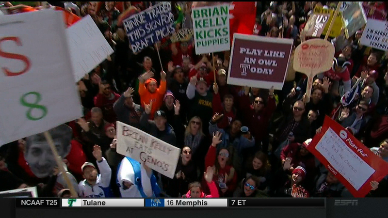 Illustration for article titled Hinkie Traded This Sign For Draft Picks: Your Philadelphia College GameDay Sign Roundup